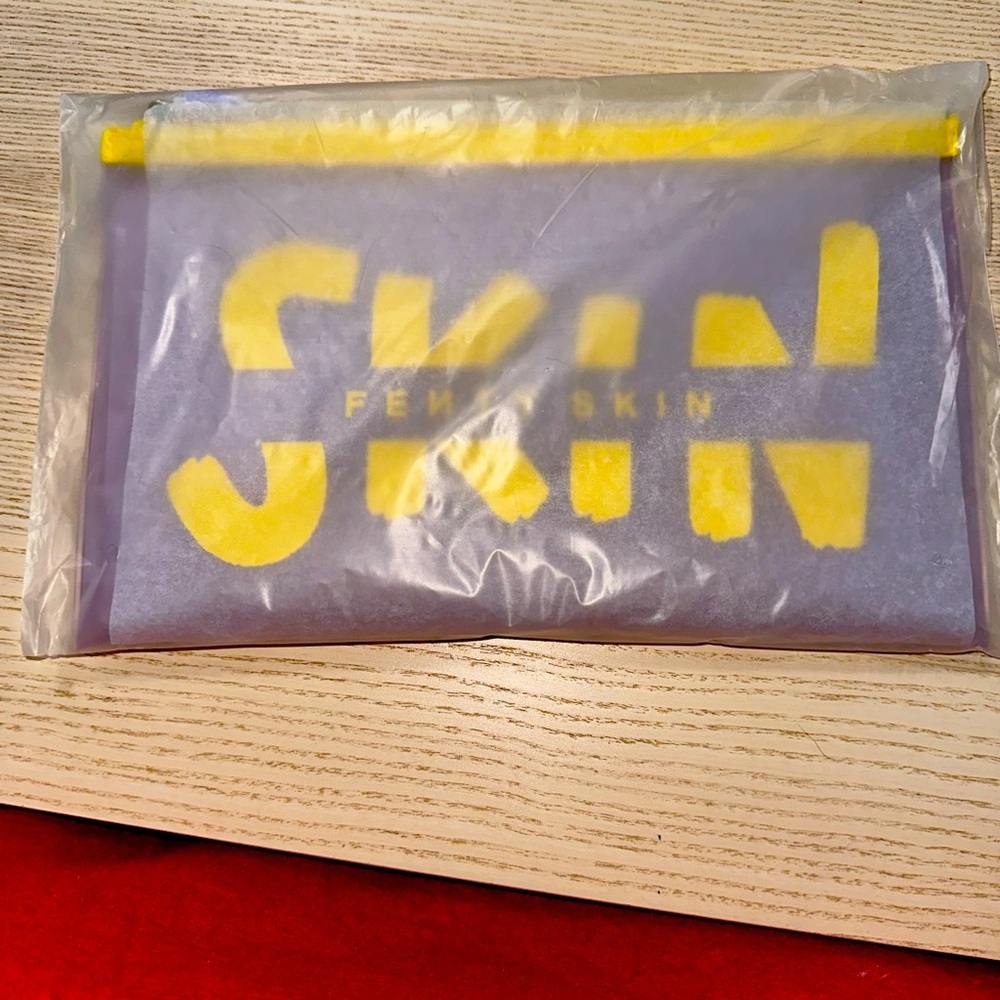 NWT FENTY Skin makeup bag!